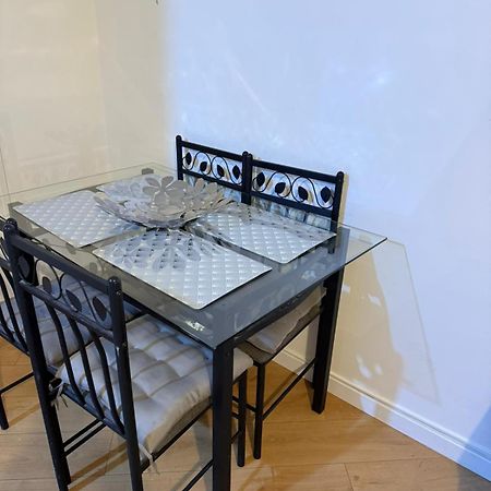 Appartements Sully Mantes-la-Jolie Esterno foto
