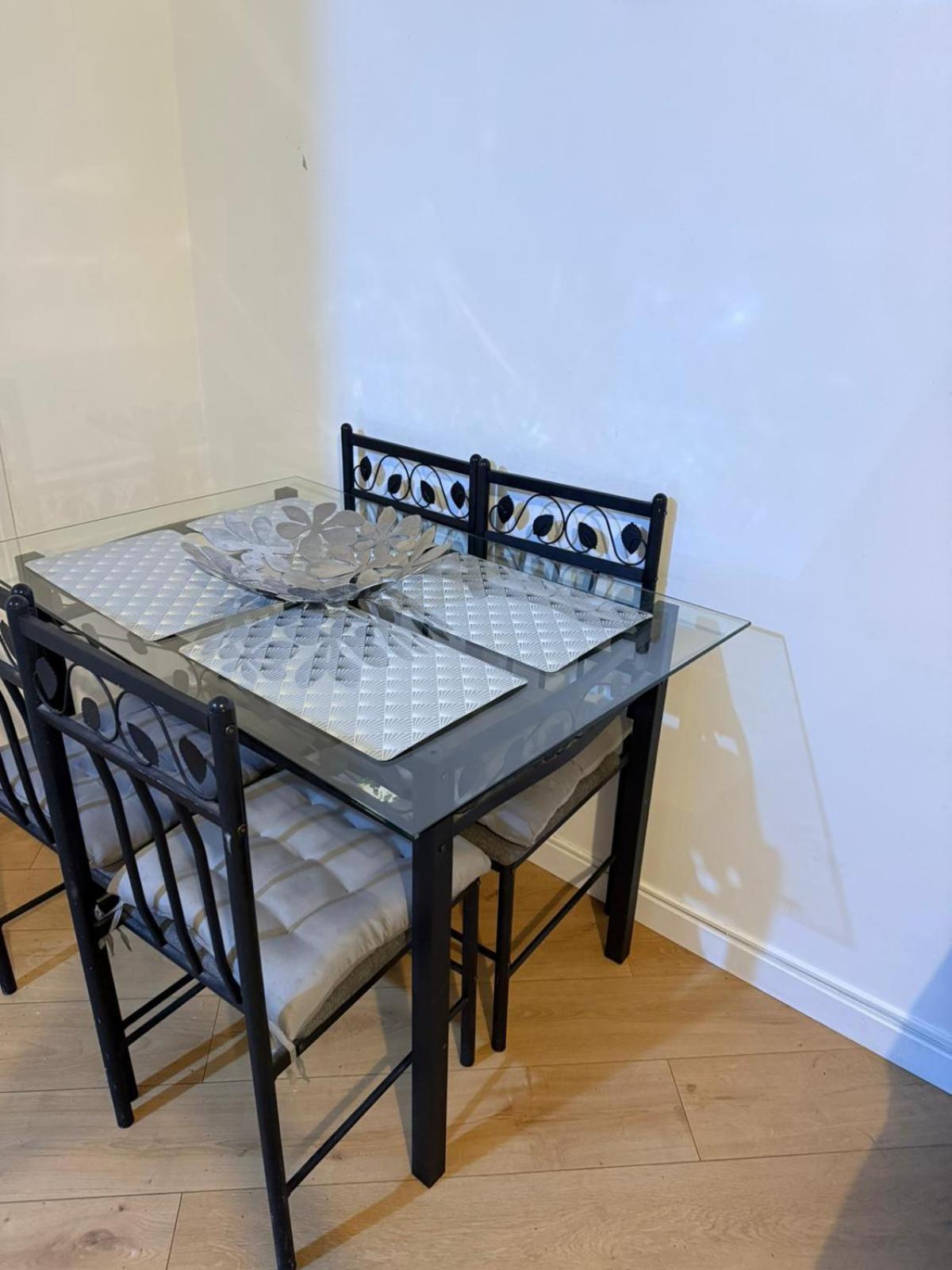 Appartements Sully Mantes-la-Jolie Esterno foto